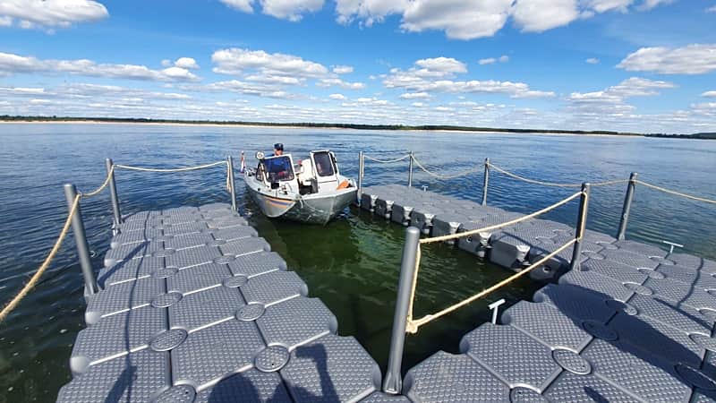 У Новочебоксарской спасательной станции появился понтонный причал.
